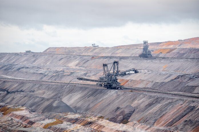 O posicionamento do BNDES fortalece a narrativa de que a mineração moderna deve ser vista como parte da solução para a crise climática, e não como obstáculo