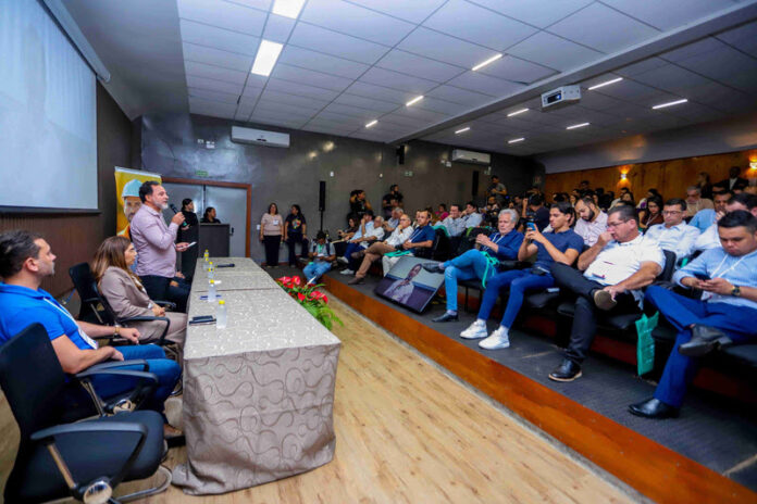 Durante o evento, o presidente da AMIG Brasil e prefeito de Itabira (MG), Marco Antônio Lage, destacou a consolidação da associação como uma entidade de alcance nacional