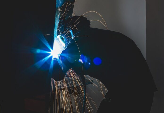 welding-9370143_1280 Neste cenário, a FIEMG reforça a necessidade de bom senso e diálogo entre as partes envolvidas, para garantir um comércio bilateral justo e sustentável, capaz de assegurar o futuro da indústria brasileira diante de um ambiente económico global cada vez mais volátil