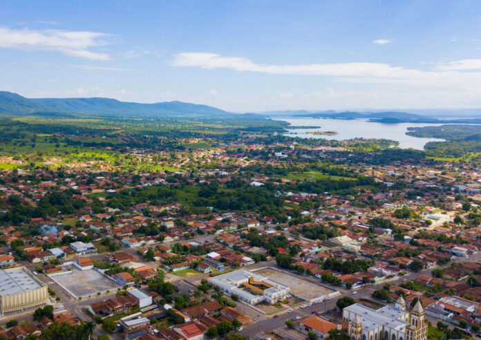 A pequena cidade do norte de Goiás, com uma mina de amianto ativa, agora se destaca no cenário global com a produção das terras raras para a transição energética