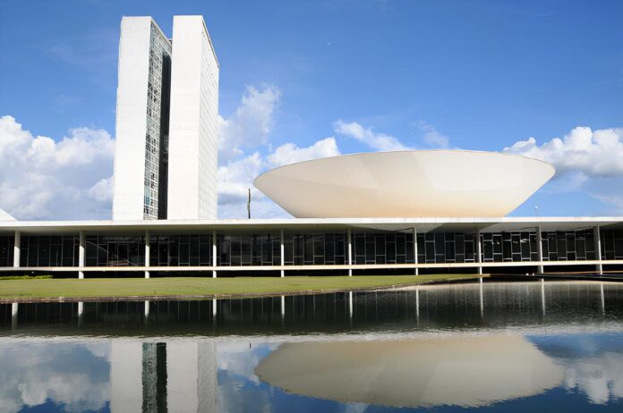 imagem-padrao A iniciativa reunirá parlamentares, especialistas, representantes governamentais, do setor produtivo e da sociedade civil para analisar o Projeto de Lei 2.780/2024 focado nos Minerais Críticos e Estratégico