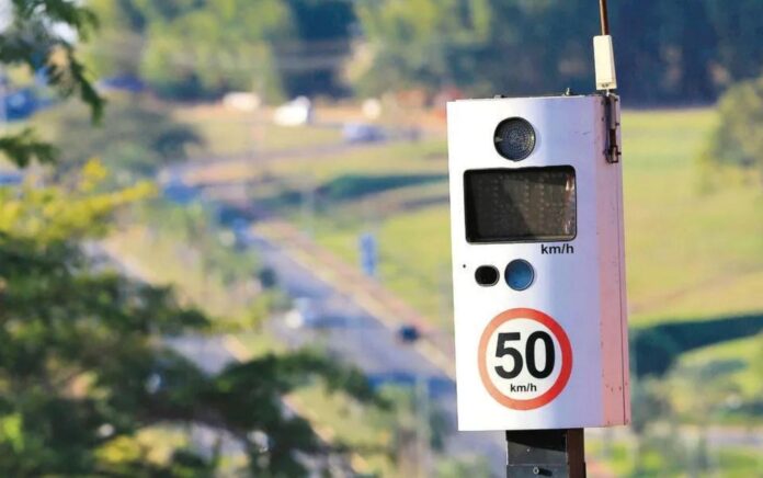 radar De acordo com a EPR Via Mineira, o número de infrações detectadas destaca um comportamento preocupante de parte dos motoristas que circulam pela BR-040