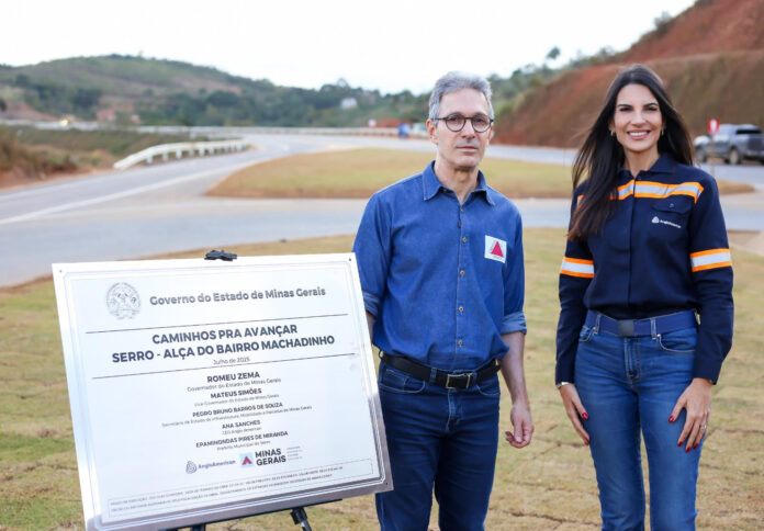 Fruto de uma parceria entre a Anglo American e o Governo de Minas, por meio do Departamento de Estradas de Rodagem do Estado de Minas Gerais (DER-MG), a nova estrutura liga as rodovias MG-010 e CMG-259, com objetivo de reduzir o trânsito de veículos pesados em áreas urbanas do município. Crédito: Raiane Vieira.