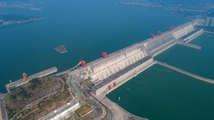 usina de Medog A construção da usina de Medog, no Tibete, promete movimentar bilhões e aumentar a demanda por aço, minério de ferro e, por consequência, as ações da Vale