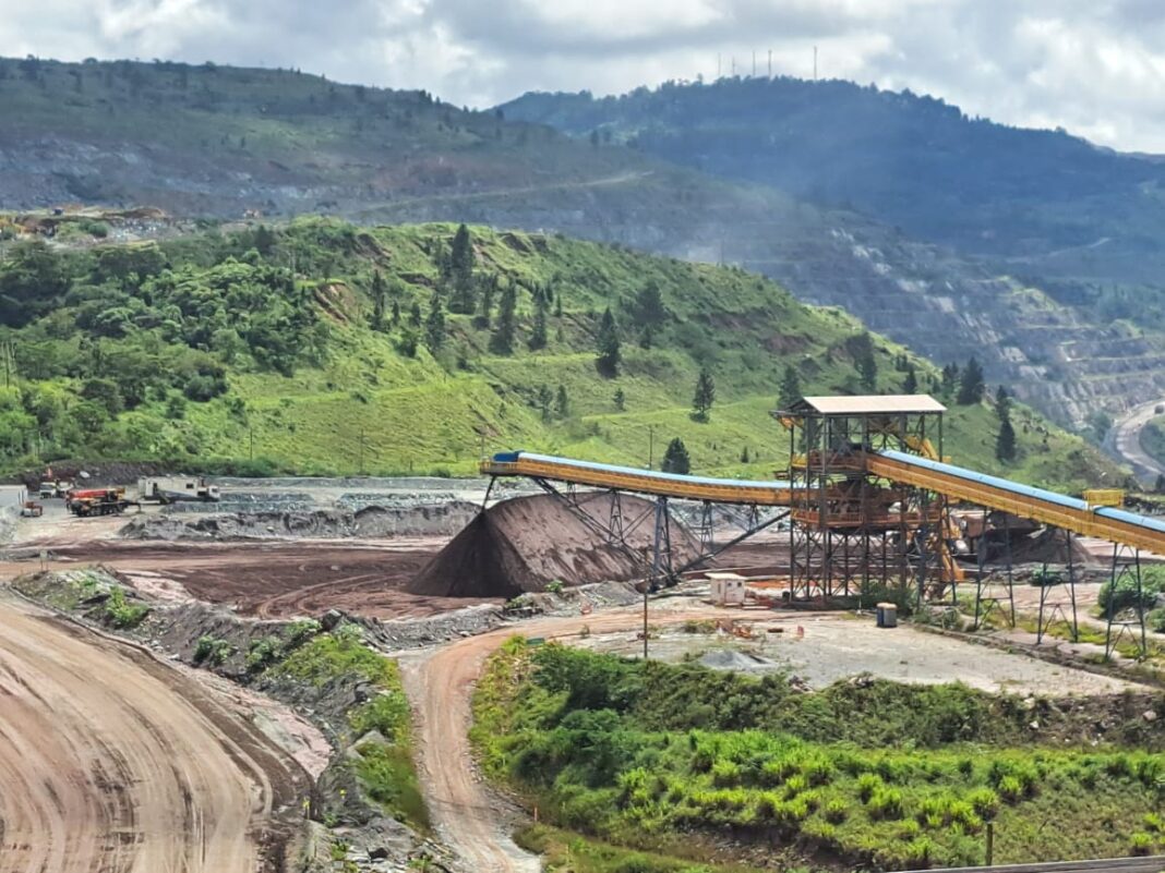 vale-itabira Procurada pelo Cidades & Minerais, a Vale afirmou que o trabalhador foi atendido rapidamente, recebeu alta após o atendimento médico, e que está prestando apoio à contratada na assistência ao colaborador