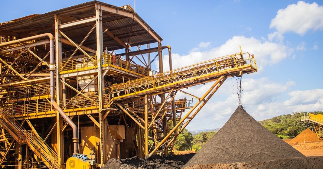 A planta da Emesa, em Brumadinho, opera com capacidade produtiva de 2,5 milhões de toneladas de minério de ferro concentrado por ano