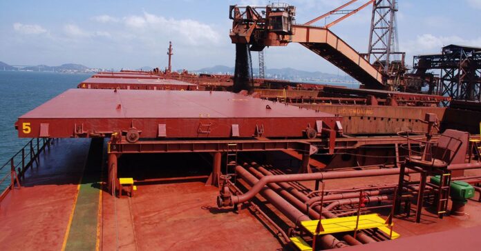 Minas Gerais registrou superávit de US$ 15,1 bilhões em exportações de janeiro a julho com destaque para o minério de ferro e ouro.