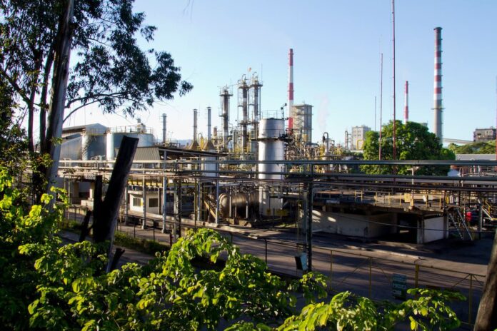 Além disso, o Cade determinou que a área técnica verifique se a CSN, de fato, cumpriu a decisão judicial ao vender parte de suas ações na semana passada para a Globe Investimentos e, nesta terça-feira (5), negociar outro lote com o fundo Vera Cruz.