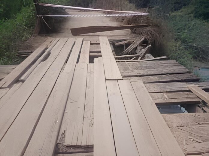 ponte De acordo com André Viana, a compra das madeiras para a nova estrutura da ponte já está em fase final, e a reforma está prevista para começar em breve