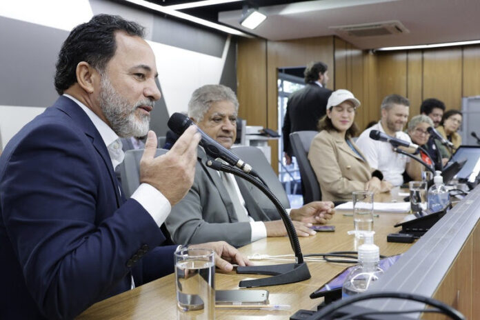 unnamed (1) Em sua busca por um Marco Regulatório Municipal, a AMIG Brasil articula propostas para a criação de um fundo soberano para o pós-mineração e o aumento da CFEM (Compensação Financeira pela Exploração de Recursos Minerais)