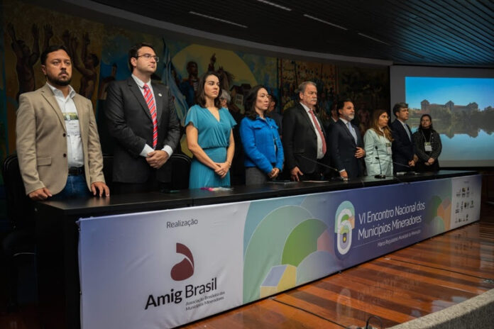 O encontro reforça a importância de criar políticas públicas que atendam às necessidades dos municípios mineradores impactados pela mineração e que garantam um setor mais justo e equilibrado para as gerações futuras