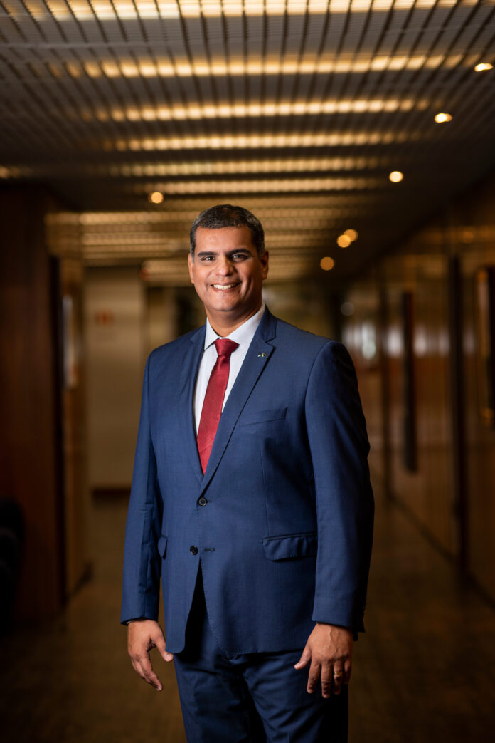 Promovida pela Associação Brasileira de Metalurgia (ABM), a ABM Week reunirá especialistas e executivos de todo o Brasil e do mundo, oferecendo uma rica programação com sessões técnicas, plenárias, painéis, mesas-redondas e rodadas de negócios