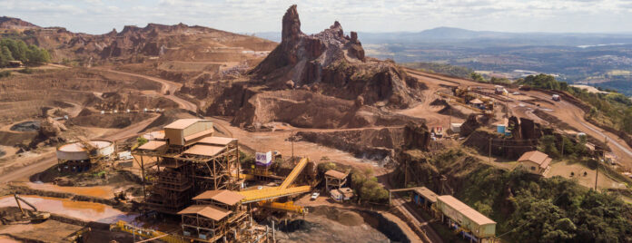 O projeto da Mineração Morro do Ipê visa explorar esse recurso de forma sustentável, atendendo às crescentes demandas por minério de ferro, mas com respeito ao meio ambiente e a comunidades locais