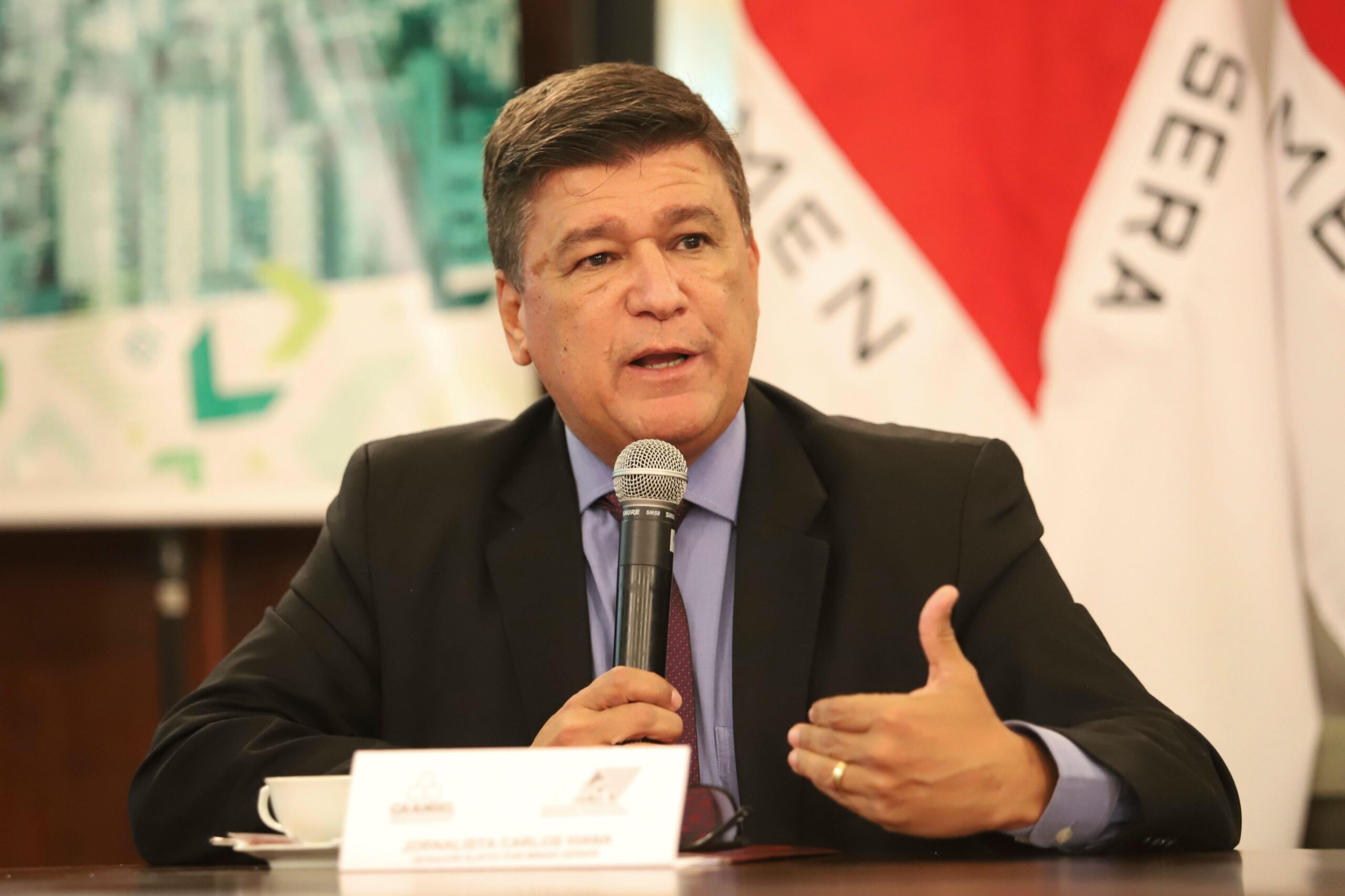 Projeto de autoria do senador Carlos Viana (Podemos-MG) propõe um aumento nas alíquotas da compensação financeira (royalties) para estados e municípios pela exploração de ouro e ferro
