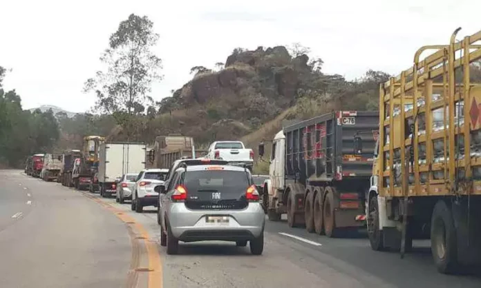 A EPR Via Mineira anunciou a duplicação do trecho da BR-040 entre Belo Horizonte e Juiz de Fora, no km 602 ao km 612, até 2026. A obra visa reduzir os acidentes em Congonhas, um dos pontos mais críticos da rodovia