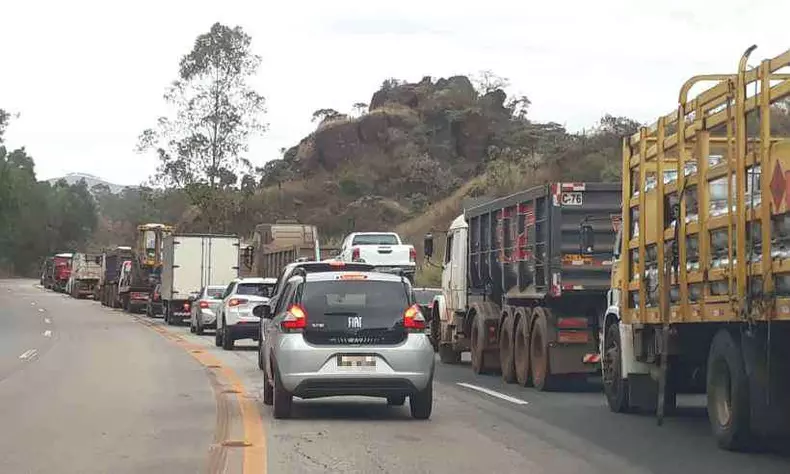 A EPR Via Mineira anunciou a duplicação do trecho da BR-040 entre Belo Horizonte e Juiz de Fora, no km 602 ao km 612, até 2026. A obra visa reduzir os acidentes em Congonhas, um dos pontos mais críticos da rodovia