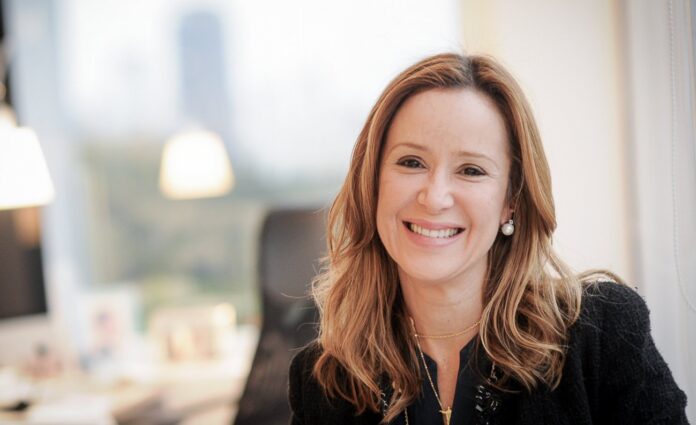 Em entrevista à CNN, a CEO da Sigma Lithium, Ana Cabral, fala sobre os desafios da operação, destacando a importância de reduzir custos, aumentar a eficiência e manter a competitividade no mercado global de lítio verde