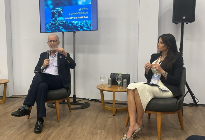 O setor de mineração apresentou metas de baixo carbono durante a Exposibram 2025, com foco em sustentabilidade e transição energética, em preparação para serem discutidas na COP 30.