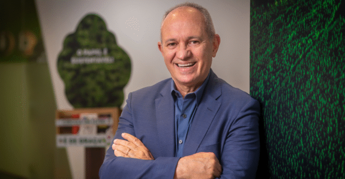 Paulo Hartung, ex-governador do Espírito Santo, agora é membro do Conselho de Administração da Seguros Unimed, reforçando a governança da companhia, que atende 6,6 milhões de segurados