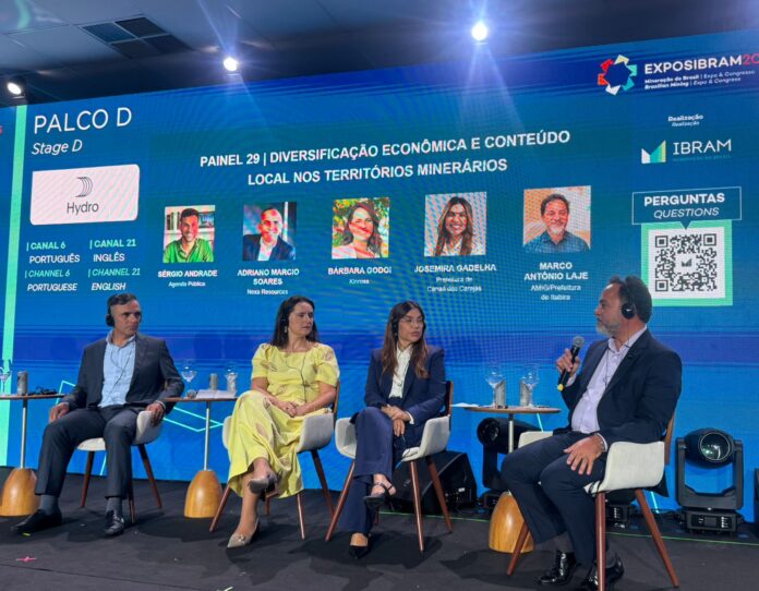 Em painel na Exposibram, o prefeito de Itabira, Marco Antônio Lage, falou sobre os desafios de planejar o futuro pós-mineração. Ele destacou o programa Itabira Sustentável e a importância de diversificar a economia local