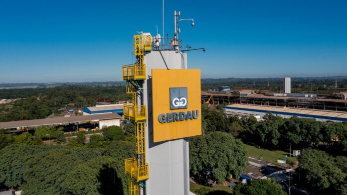 Gerdau anuncia expansão em Minas Gerais com produção de 2 milhões de toneladas de minério de ferro a partir de 2026. A nova operação será baseada na mina de Miguel Burnier, com foco na eficiência logística e geração de valor