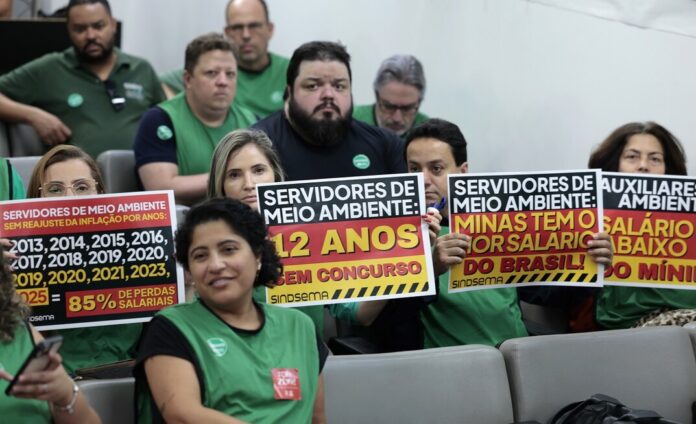greve-1074x654 Servidores do meio ambiente em Minas Gerais protestam e pedem a criação de uma CPI para investigar a atuação das mineradoras no estado, cobrando mais fiscalização e transparência