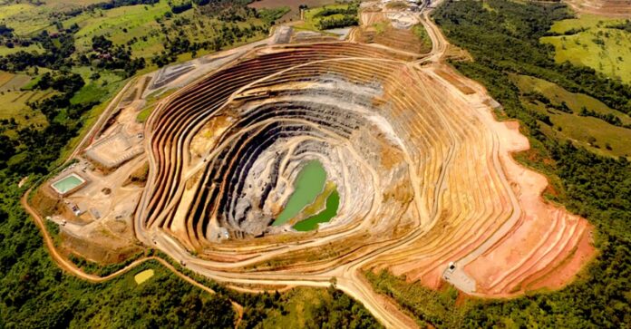 Codemig impõe sigilo de 15 anos sobre documento relacionado à parceria com a CBMM na exploração de nióbio em Araxá, enquanto negociações para renovação do acordo continuam