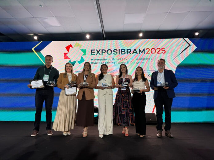 A WIM Brasil premia os vencedores do Prêmio MINA 2025, destacando as contribuições das mulheres e homens que promovem a equidade de gênero na mineração. Com mais de 18 mil votos, a premiação ganha força na indústria mineral