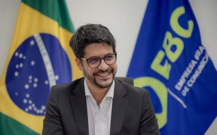 Jean Lima, ex-presidente da EBC, foi contratado pela Vale como gerente técnico de relações governamentais. No novo cargo, ele será responsável por monitorar propostas legislativas e avaliar riscos políticos para a mineradora