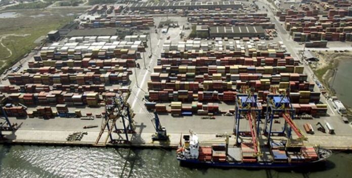 Screenshot O governo brasileiro alertou que o tarifaço imposto pelos EUA deve ampliar o déficit comercial entre os dois países, reforçando a pressão por avanço nas negociações.
