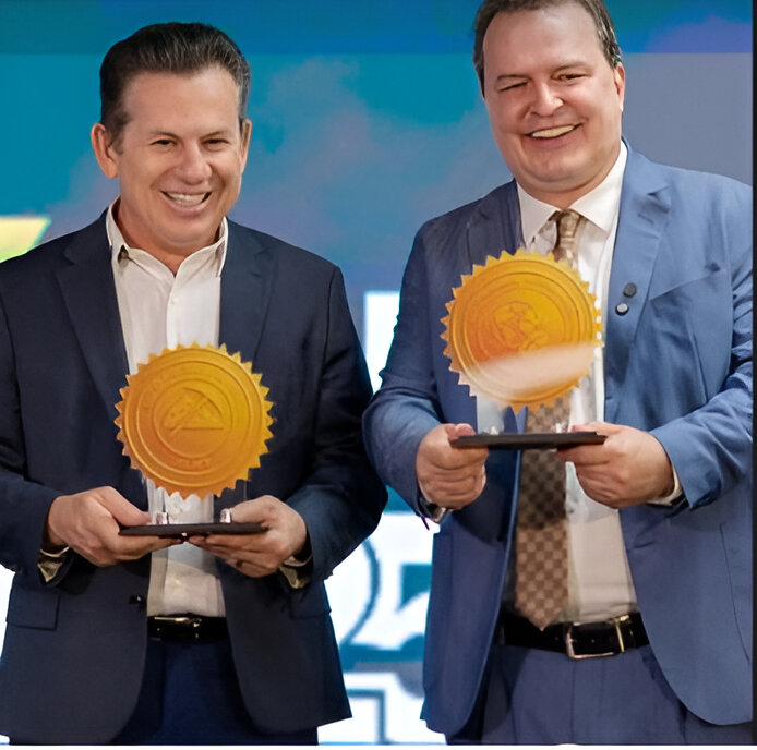 Durante a 3ª Expominério, o governador Mauro Mendes sancionou a criação dos Selos Mineral Social e Sustentável e anunciou investimentos de R$ 30 milhões em pesquisa para práticas sustentáveis na mineração