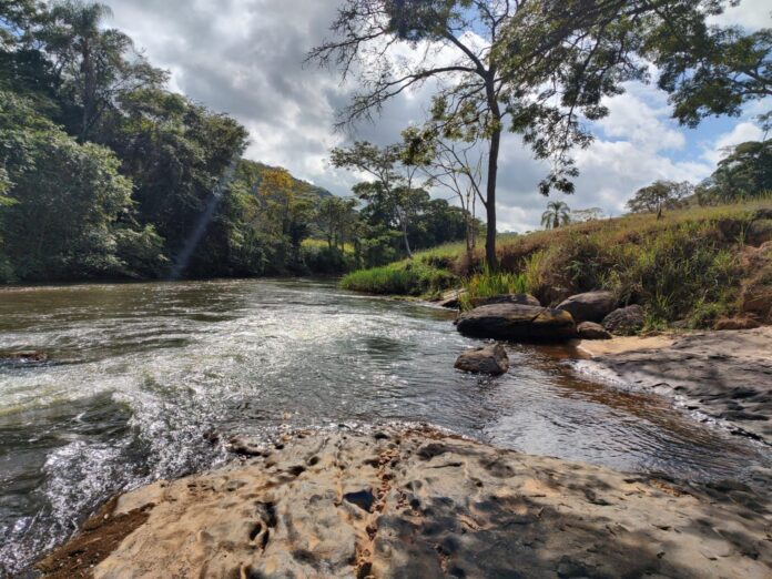 A água do Rio Tanque será 100% destinada ao abastecimento público de Itabira, com a capacidade de fornecer até 600 litros por segundo, superando a demanda atual da cidade e permitindo o crescimento econômico.