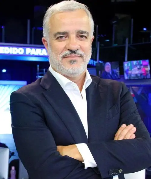 Kennedy Alencar, diretor da Vale, defende a mineração legal como pilar da transição energética e economia verde, destacando a importância do Brasil no fornecimento de minerais essenciais para um futuro sustentável