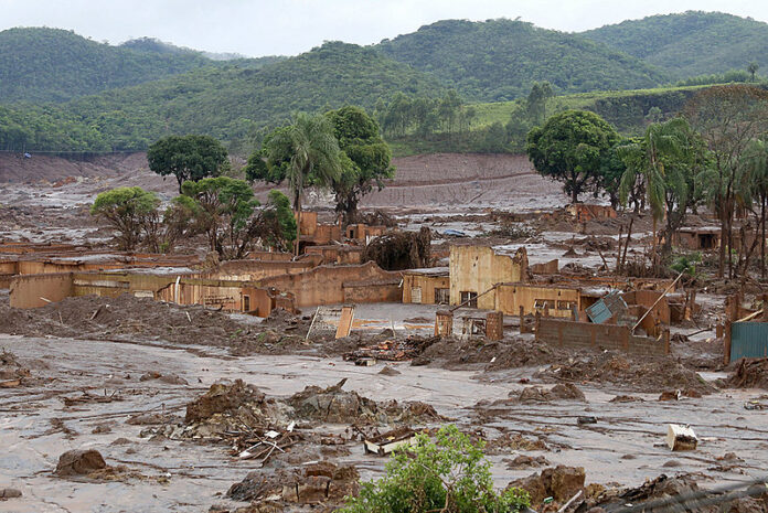 Tribunal de Londres decide sobre a responsabilidade da BHP no desastre de Mariana nesta sexta-feira. O caso pode marcar um precedente histórico para a justiça ambiental e para a responsabilidade das empresas de mineração