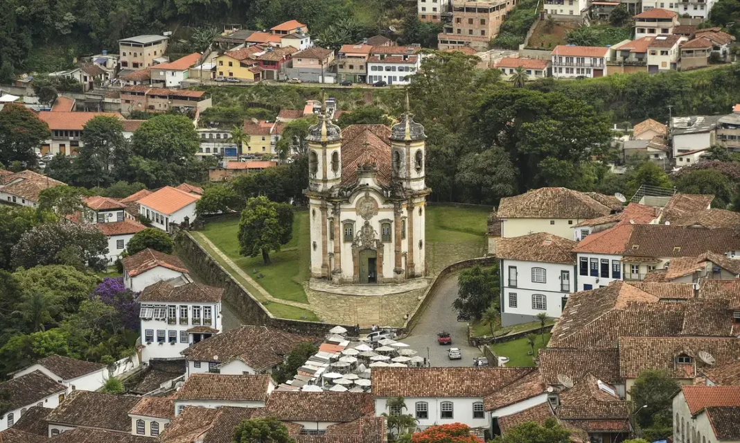 A Alta Corte da Inglaterra reconheceu os danos causados a Ouro Preto pela tragédia da barragem do Fundão, em Mariana, no ano de 2015. A cidade busca justiça há anos, e agora a reparação está mais próxima