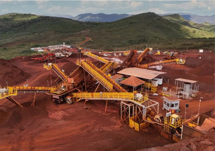 Cedro Participações anuncia investimento de R$ 4 bilhões para ampliar produção de minério de ferro em Mariana, Minas Gerais, com foco em sustentabilidade e descarbonização. Saiba mais sobre a estratégia da empresa para se tornar líder no mercado de minério verde