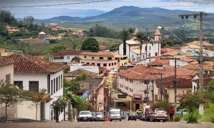 Conceição do Mato Dentro Conceição do Mato Dentro é mais uma vez líder na arrecadação do CFEM em Minas Gerais, com R$ 424.856.022,63. Descubra como esses recursos impactam o desenvolvimento local