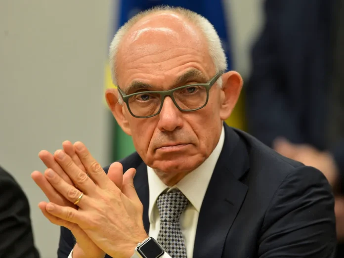 O STJ retoma julgamento sobre a ação penal contra Fábio Schvartsman, ex-presidente da Vale, acusado de crimes ambientais e homicídios qualificados pelo rompimento da barragem de Brumadinho. Decisão ainda está pendente