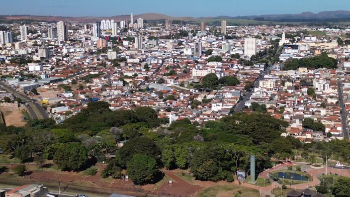 araxá St George Mining garante R$ 260 milhões para o desenvolvimento do Projeto Araxá, em Minas Gerais, com apoio de investidores internacionais e Hancock Prospecting.