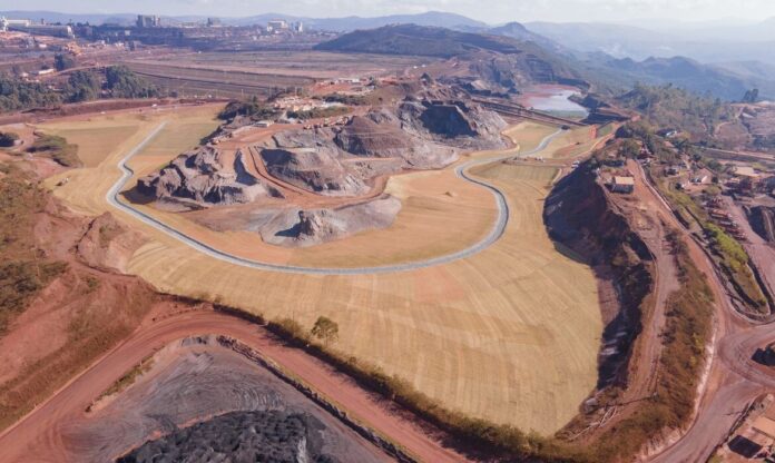 A barragem Vargem Grande, localizada em Nova Lima (MG), encerra seu nível de emergência após decisão da ANM. A medida reflete o avanço no processo de descaracterização e segurança da estrutura