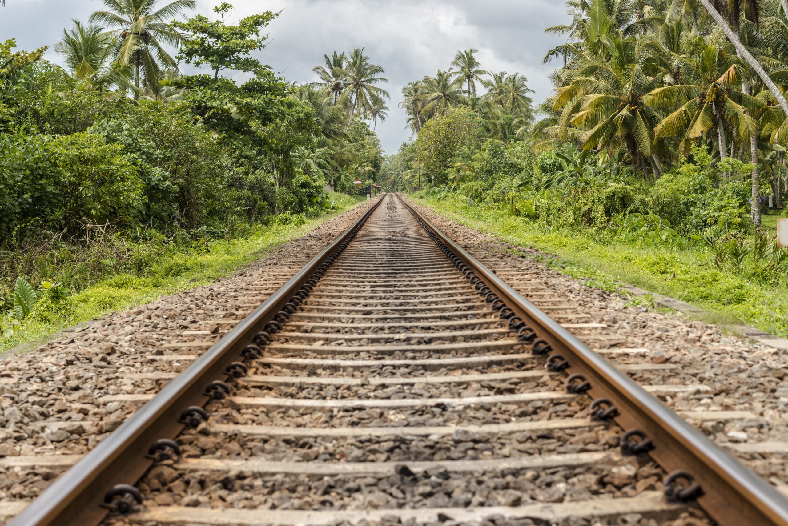 Governo Federal anuncia cronograma para reativação do Corredor Minas-Rio, com leilão previsto para 2026. A reativação de trechos da ferrovia promete facilitar o escoamento da produção e impulsionar o Porto Seco