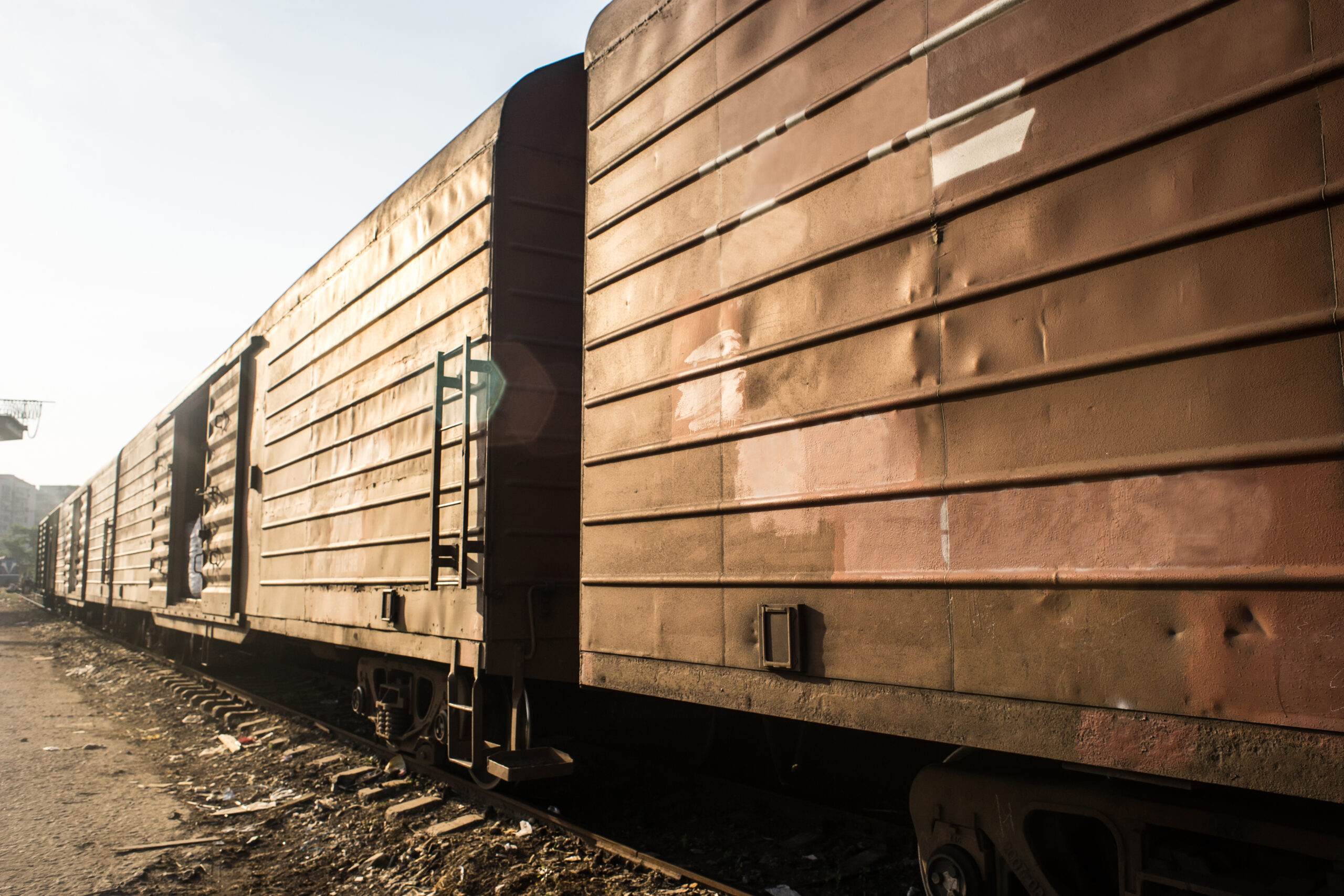 railway carriages VLI amplia sua atuação no setor de mineração com um novo fluxo multimodal para o transporte de 30 mil toneladas de minério de ferro por mês em Minas Gerais, otimizando a logística e a sustentabilidade do processo