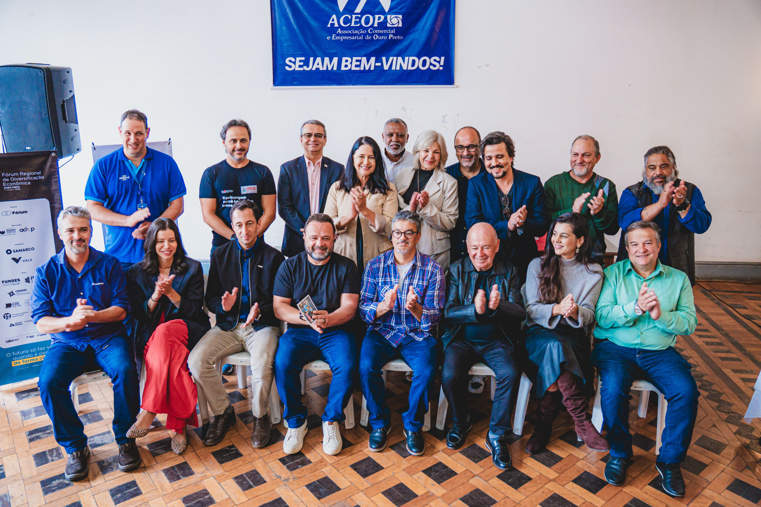 Ouro Preto promoveu o lançamento do 1º Fórum Regional de Diversificação Econômica com mais de 100 participantes, reunindo empresários e lideranças para discutir o futuro econômico da cidade