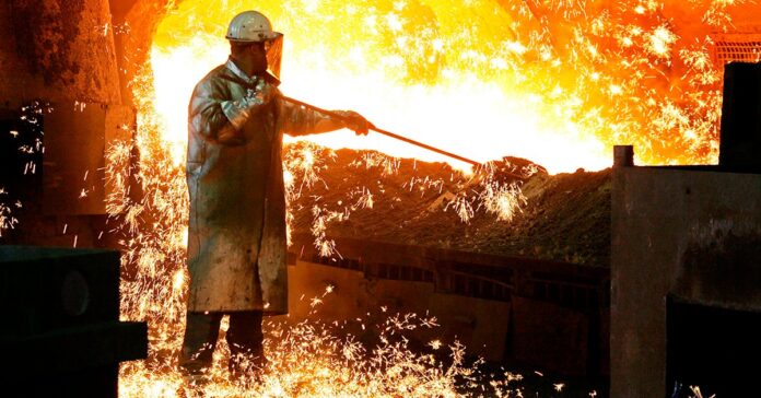 IMG_7057 Por impacto da invasão de produtos do exterior, o setor cancelou investimentos no Brasil, paralisou operações e demitiu colaboradores