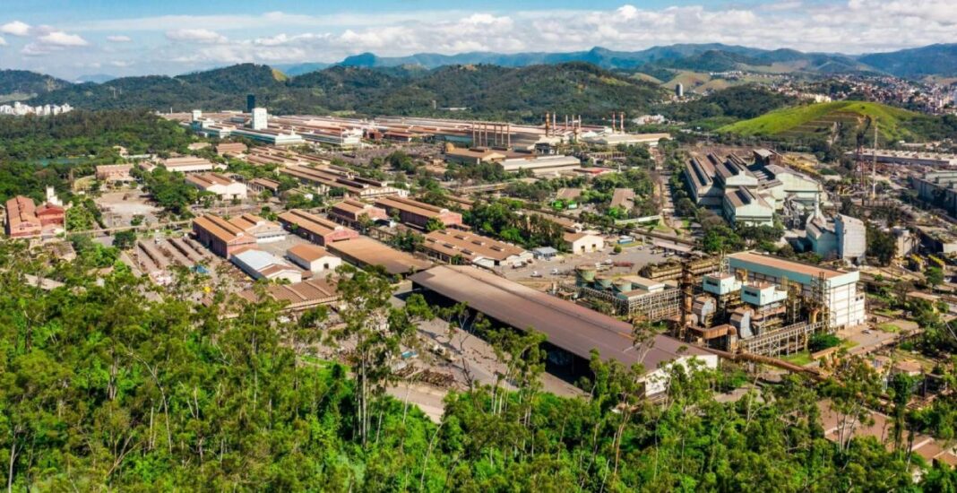 Ternium afirmou que o investimento adicional reforça seu compromisso com a Usiminas e com o mercado siderúrgico brasileiro.