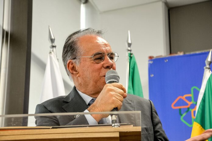 Prefeito de São Gonçalo do Rio Abaixo, Nozinho, fala sobre os planos da cidade para o futuro, com investimentos em infraestrutura e alternativas para reduzir a dependência da mineração