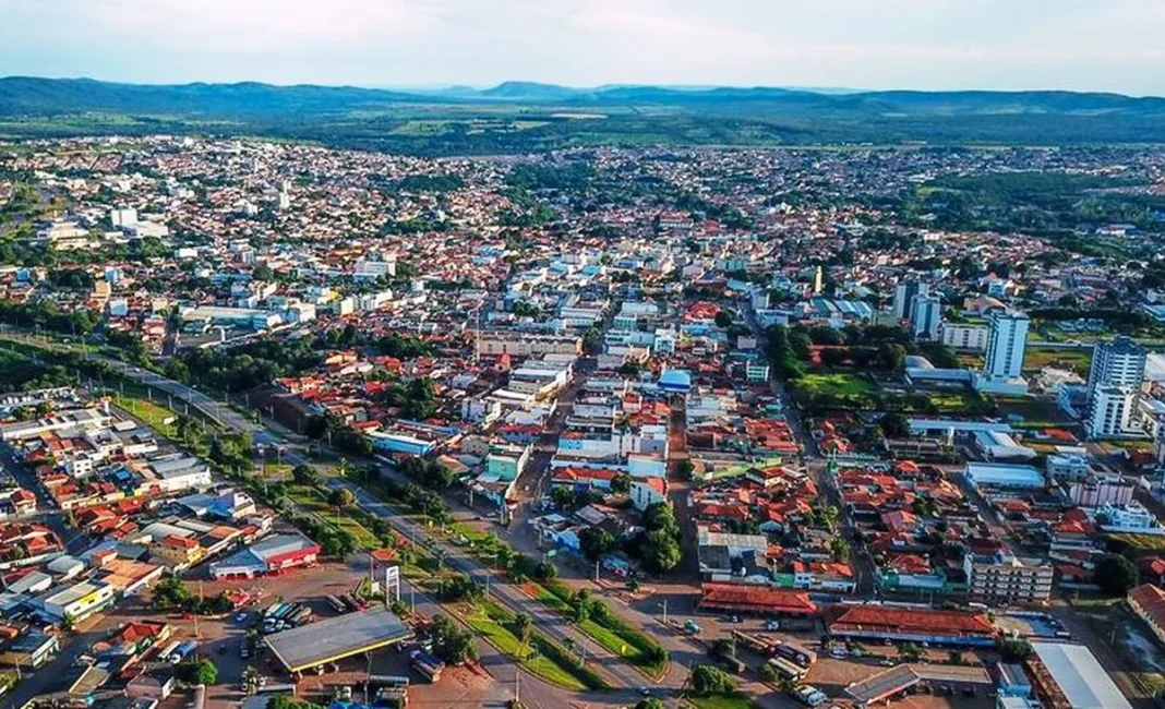 Paracatu foi o município brasileiro que mais exportou ouro em 2025, respondendo por 31% de todas as exportações do país, com quase R$ 10 bilhões em transações. Descubra a importância da cidade no setor