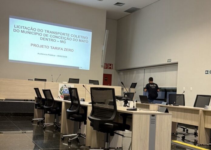 Audiência pública reuniu Poder Público, Ministério Público, empresas, vereadores e moradores para discutir a reestruturação do transporte coletivo, com críticas ao modelo inicial da Tarifa Zero, questionamentos sobre desigualdade entre sede e distritos e cobranças por melhorias na qualidade e fiscalização do serviço.