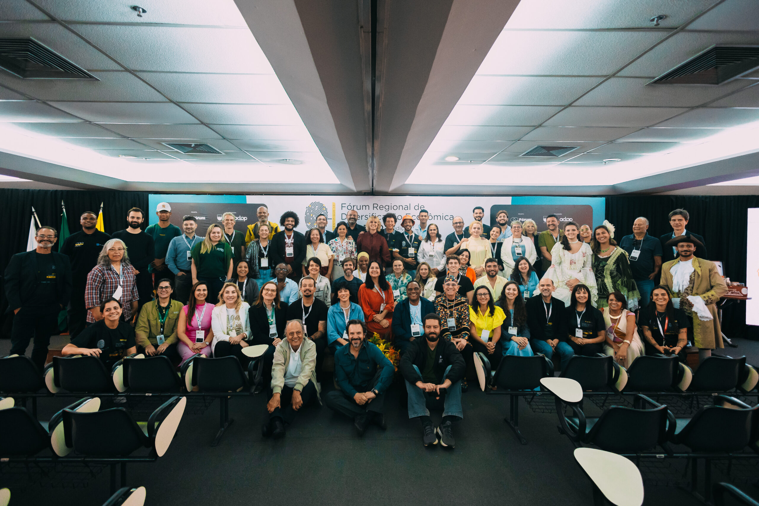 O 1º Fórum Regional de Diversificação Econômica de Ouro Preto reuniu mais de 500 pessoas para discutir soluções de crescimento econômico sustentável. Saiba como o evento promoveu a colaboração entre municípios e setores da sociedade
