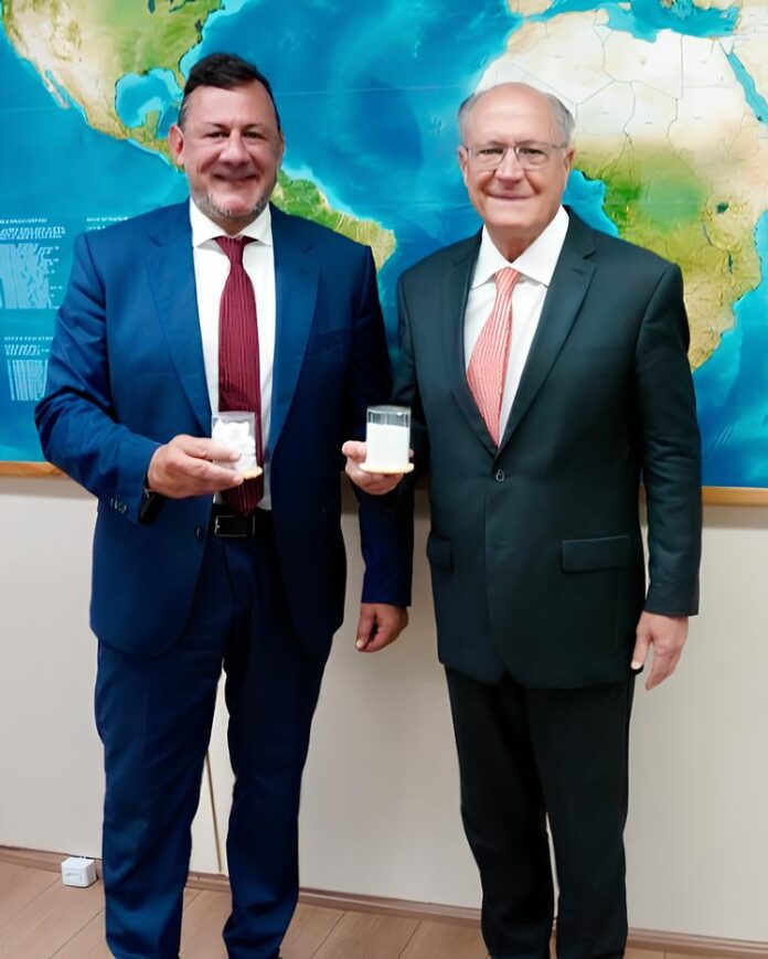 Meteoric e Governo Federal discutem o futuro dos minerais críticos no Brasil, com foco em apoio estratégico e criação de parques tecnológicos em Minas Gerais